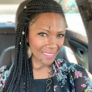 Meet your Posher, Tomeka